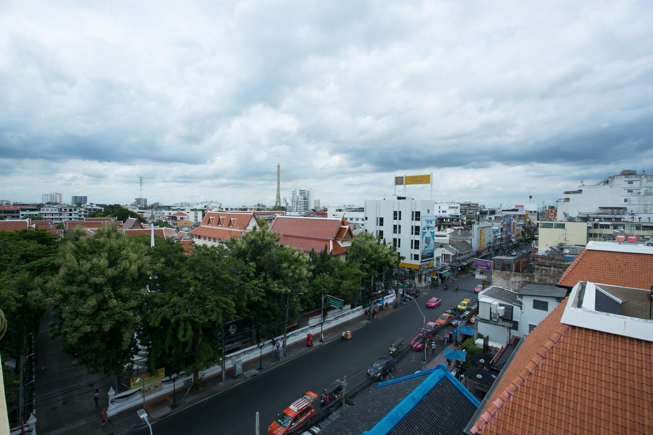 Alphabed Hostel Bangkok Exterior photo